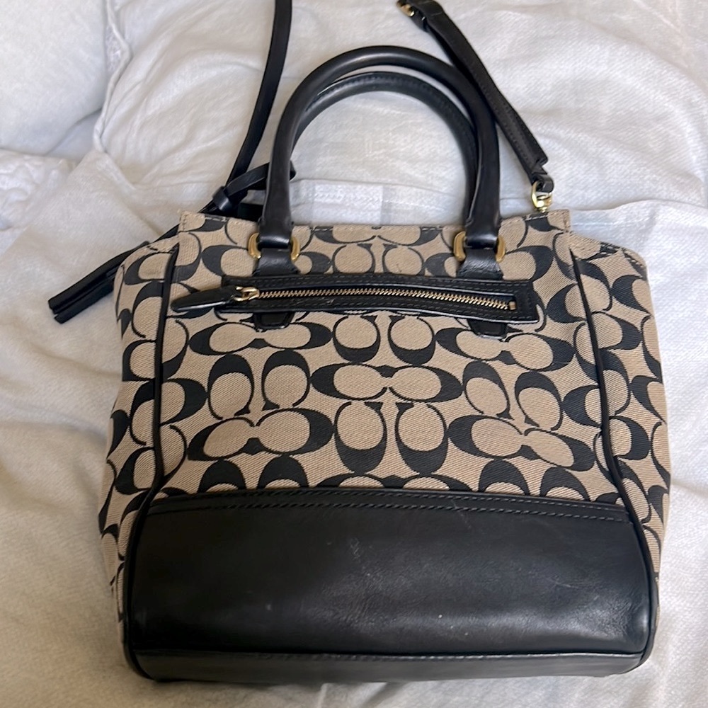 Coach - Picture 2 of 6